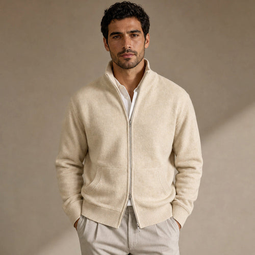Barven | Strickanzug Stehkragen Beige in Beige – Premium Editorial