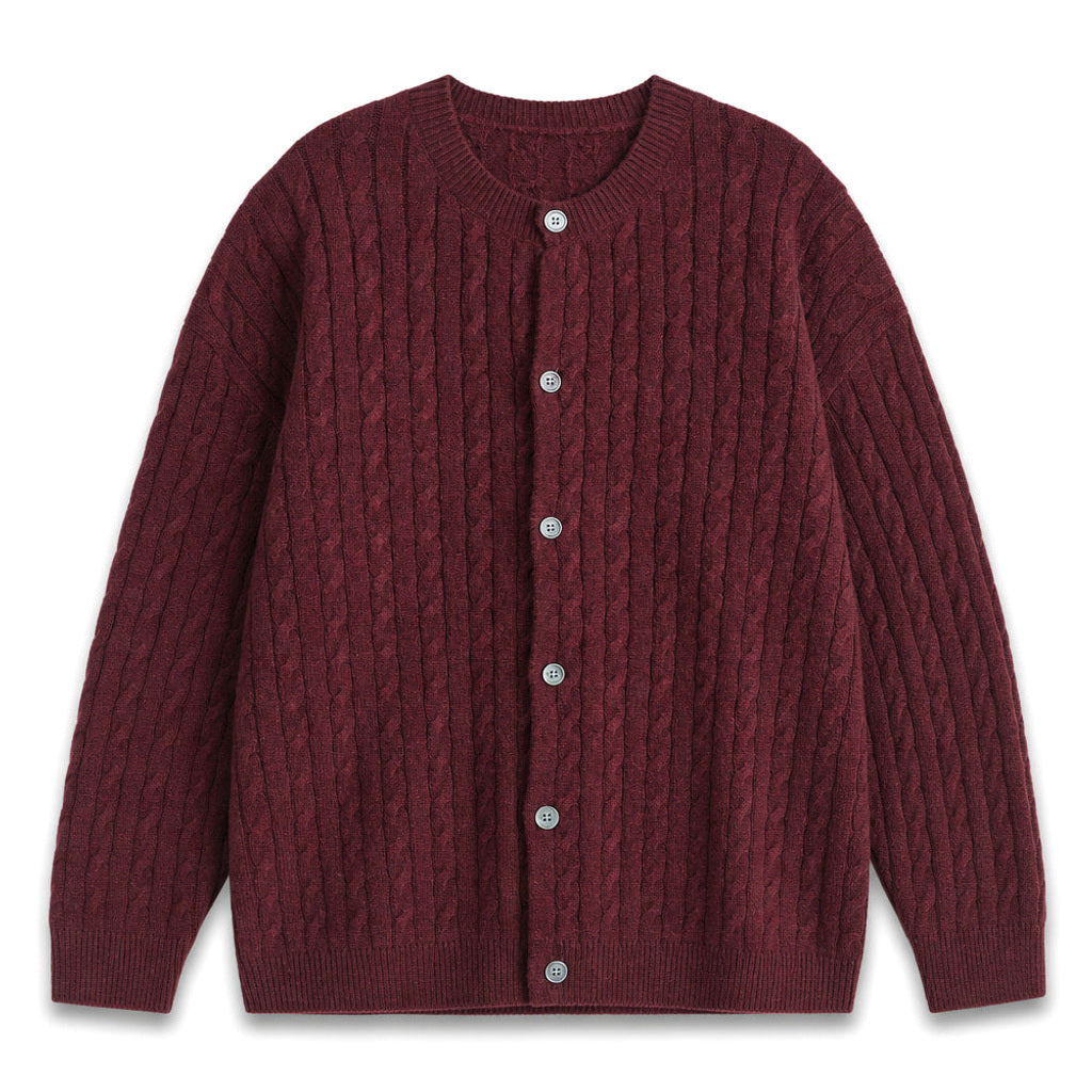 Bernd | Strickjacke Zopfmuster Knopfleiste Bordeaux – Produktfoto