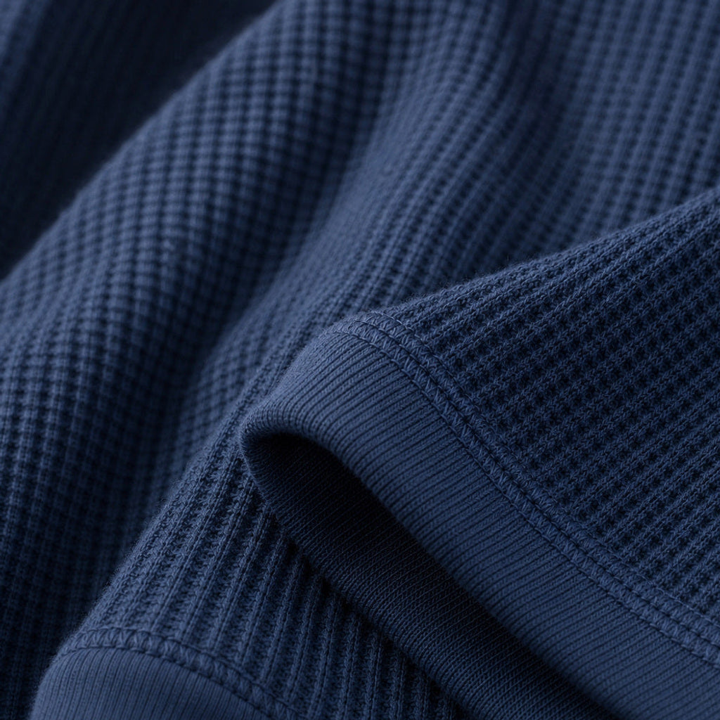 Brimax | Henley Waffelstrick Langarm Blau – Stoff- und Detailaufnahme