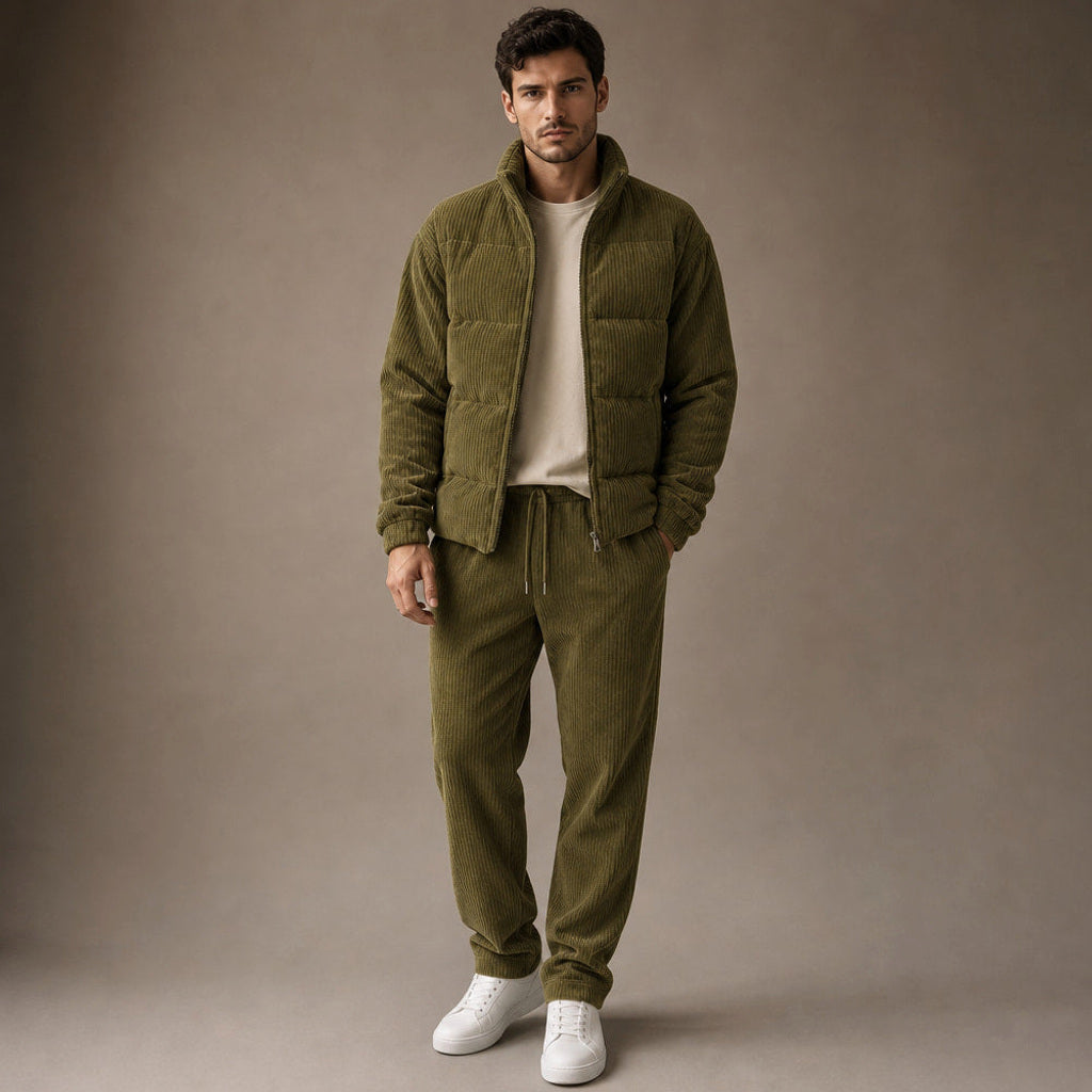 Carner | 3-teiliges Set Steppweste Cordoptik in Khaki – Premium Editorial