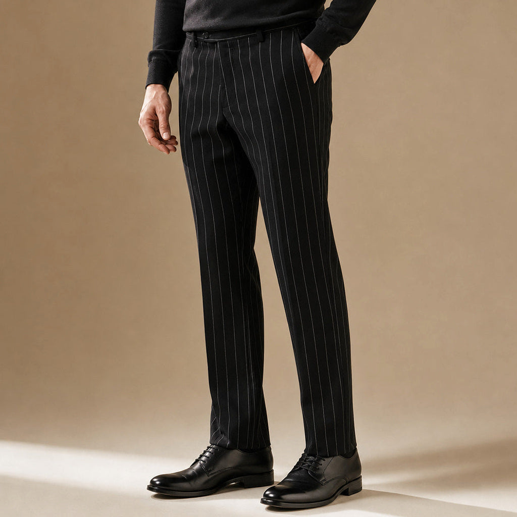 Cerkon | Anzughose Nadelstreifen Straight Fit Schwarz – Seitenansicht