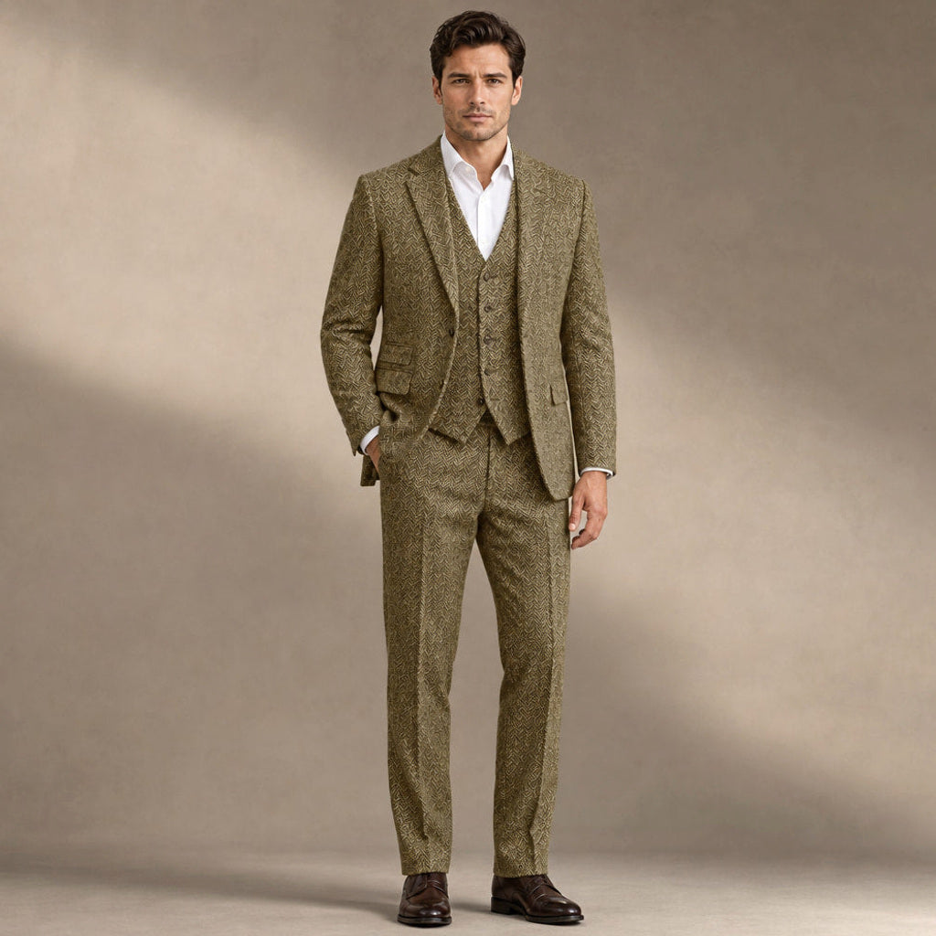 Chardon | Anzug Dreiteiler Fischgrat in Khaki – Premium Editorial