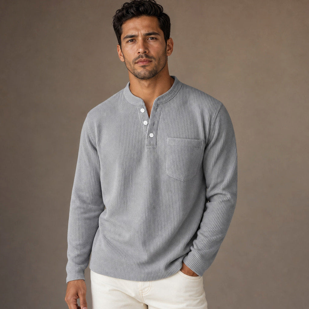Evander | Henley Waffelstrick Langarm in Hellgrau – Premium Editorial