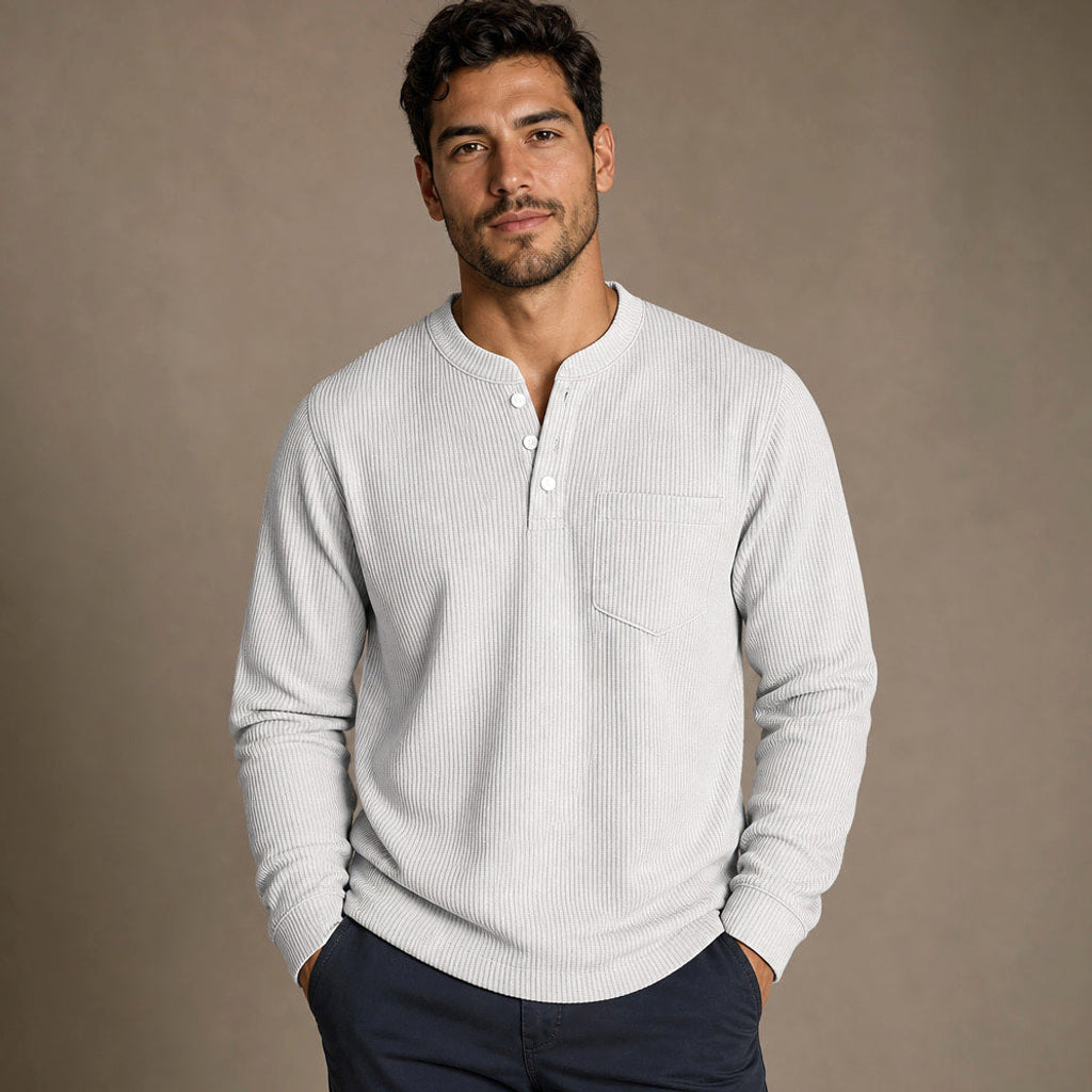Evander | Henley Waffelstrick Langarm in Weiß – Premium Editorial