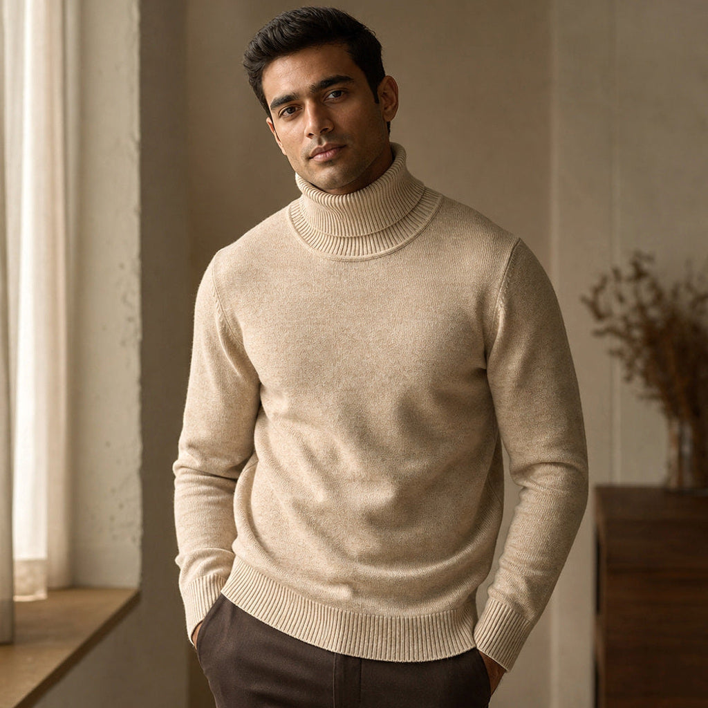 Ecbert | Rollkragenpullover Feinstrick Khaki – Gestyltes Editorial-Foto