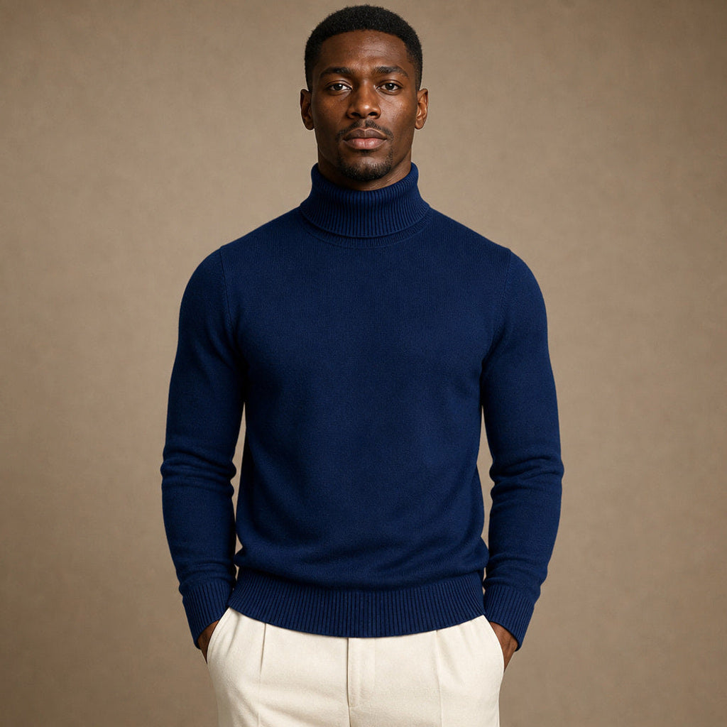 Gernot | Rollkragenpullover Merinowolle in Blau – Premium Editorial