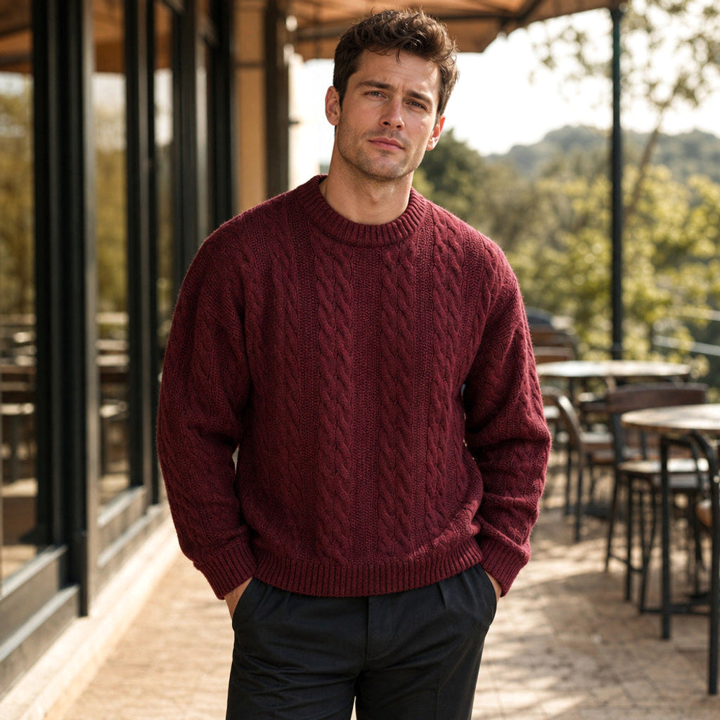Guntram | Zopfstrick-Pullover Grobstrick Bordeaux – Gestyltes Editorial-Foto