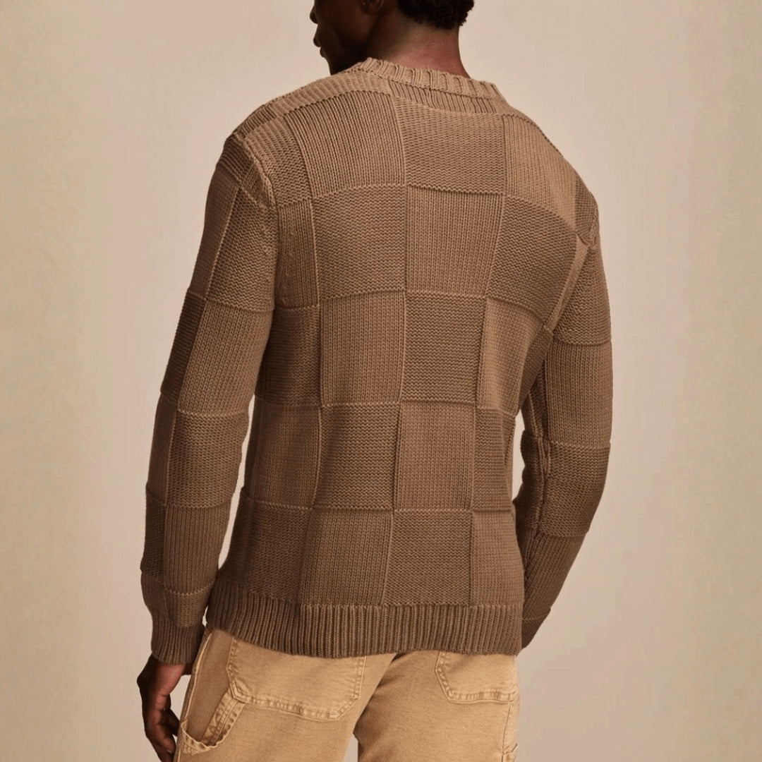 Joost | Strickpullover über Hemd – Produktfoto