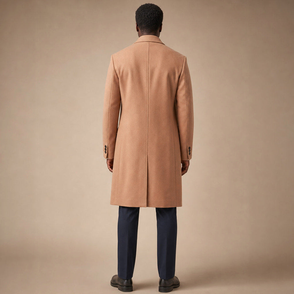 Lennart | Wollmantel Zweireiher Knielang – Gesamtlook