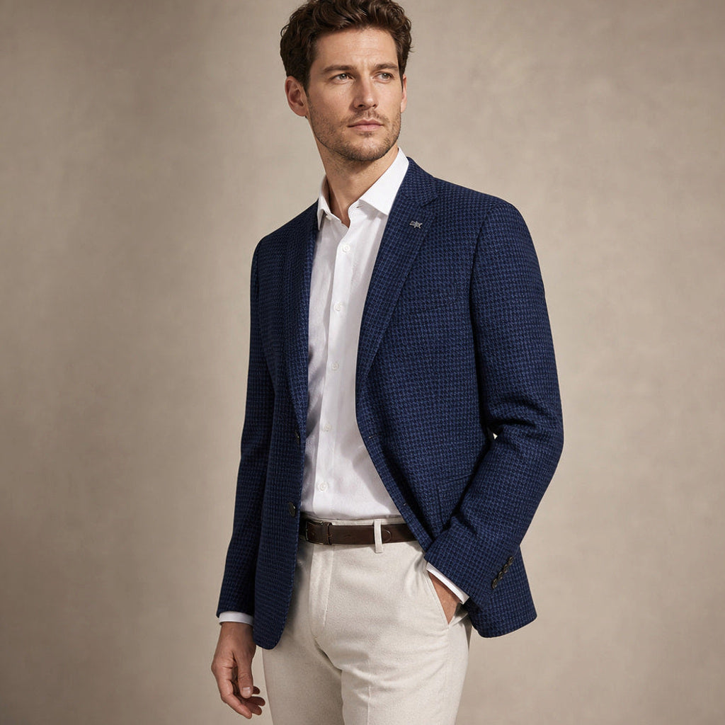 Liutbert | Dunkelblauer Blazer Slim Fit – Seitenansicht