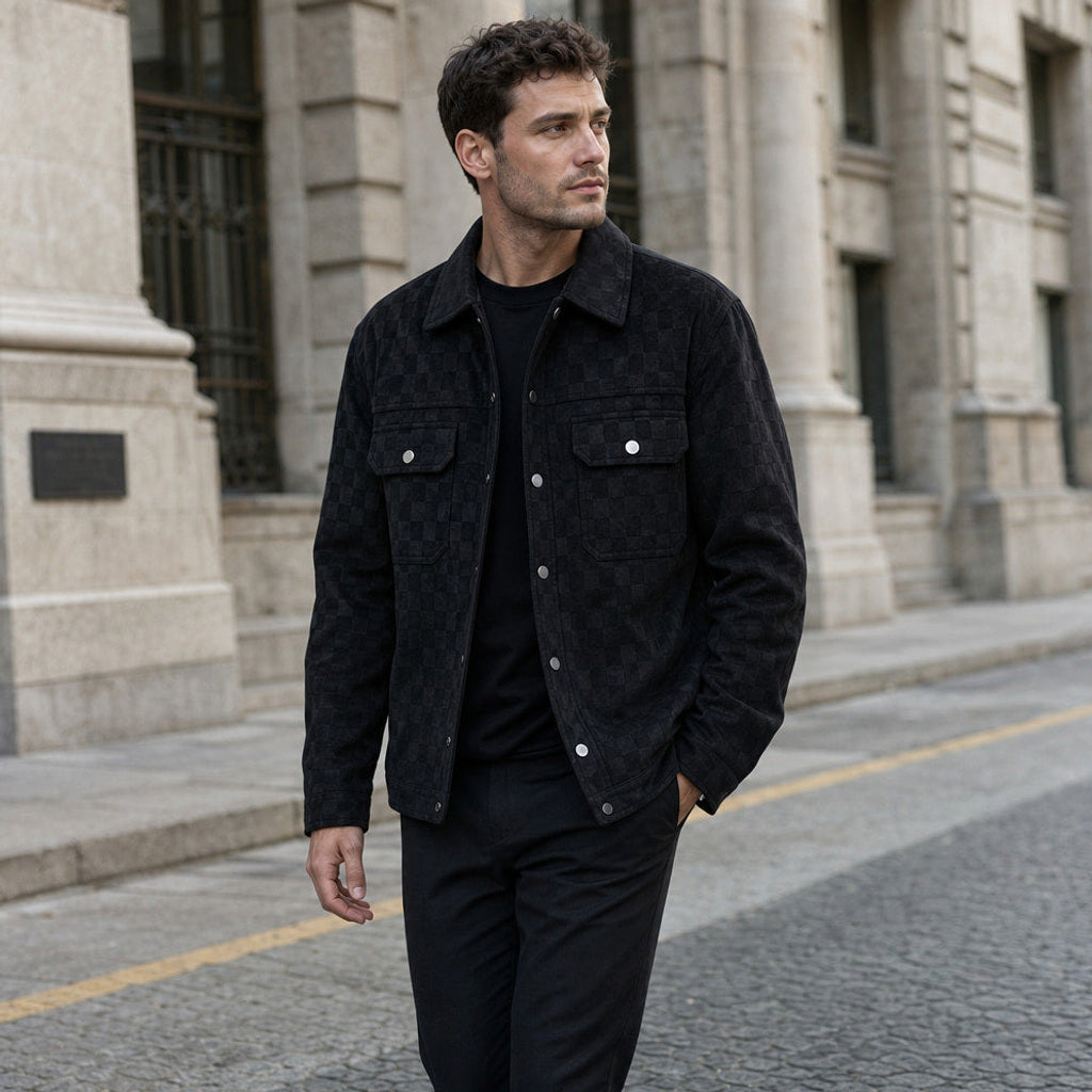 Liuthard | Jacke Wildlederoptik Karo Schwarz – Gestyltes Editorial-Foto