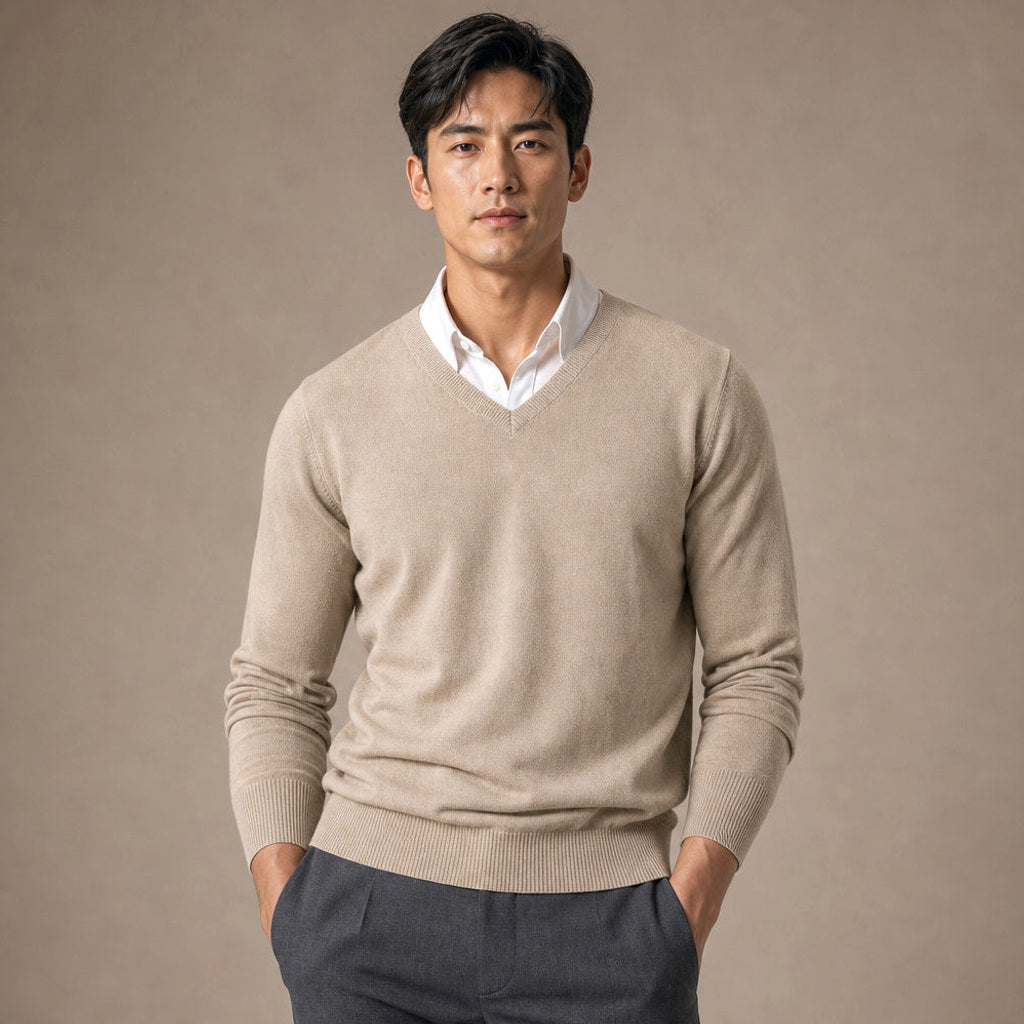 Norwin | Feinstrickpullover V-Ausschnitt Slim Fit in Beige – Premium Editorial