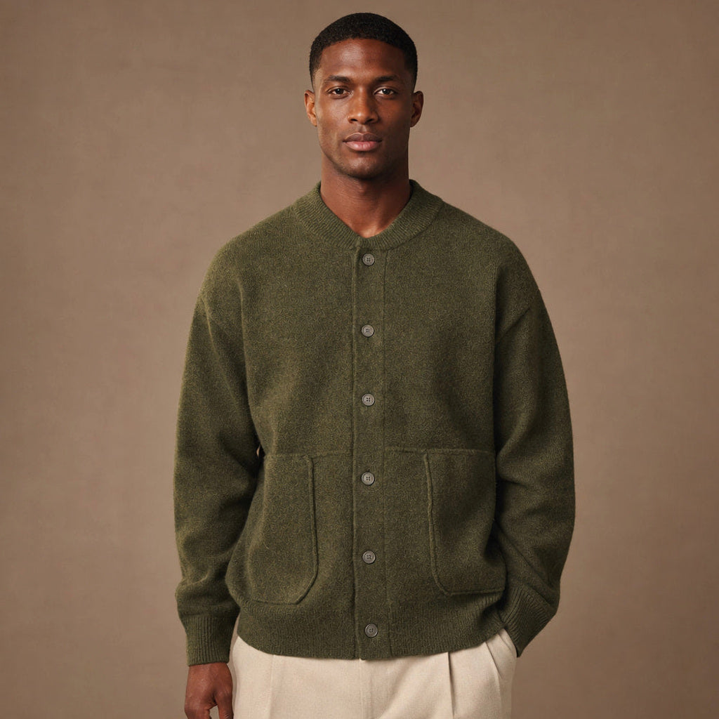 Oswald | Strickjacke Knopfleiste Wollstrick – Premium Editorial