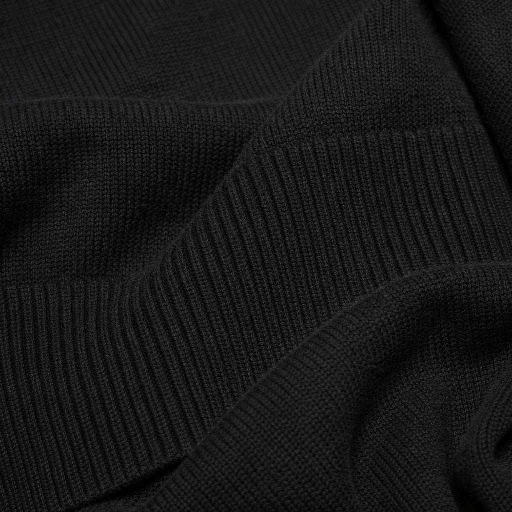 Steffen | Pullover Rundhals Feinstrick Schwarz – Stoff- und Detailaufnahme