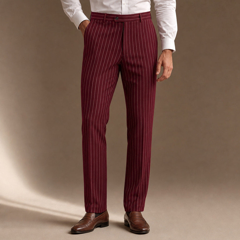 Corbin | Anzughose Nadelstreifen Slim Fit in Bordeaux – Premium Editorial