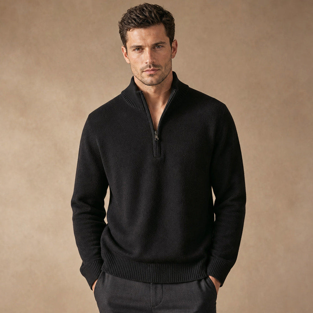 Volkhard | Strickpullover Stehkragen Kurzreißverschluss in Schwarz – Premium Editorial