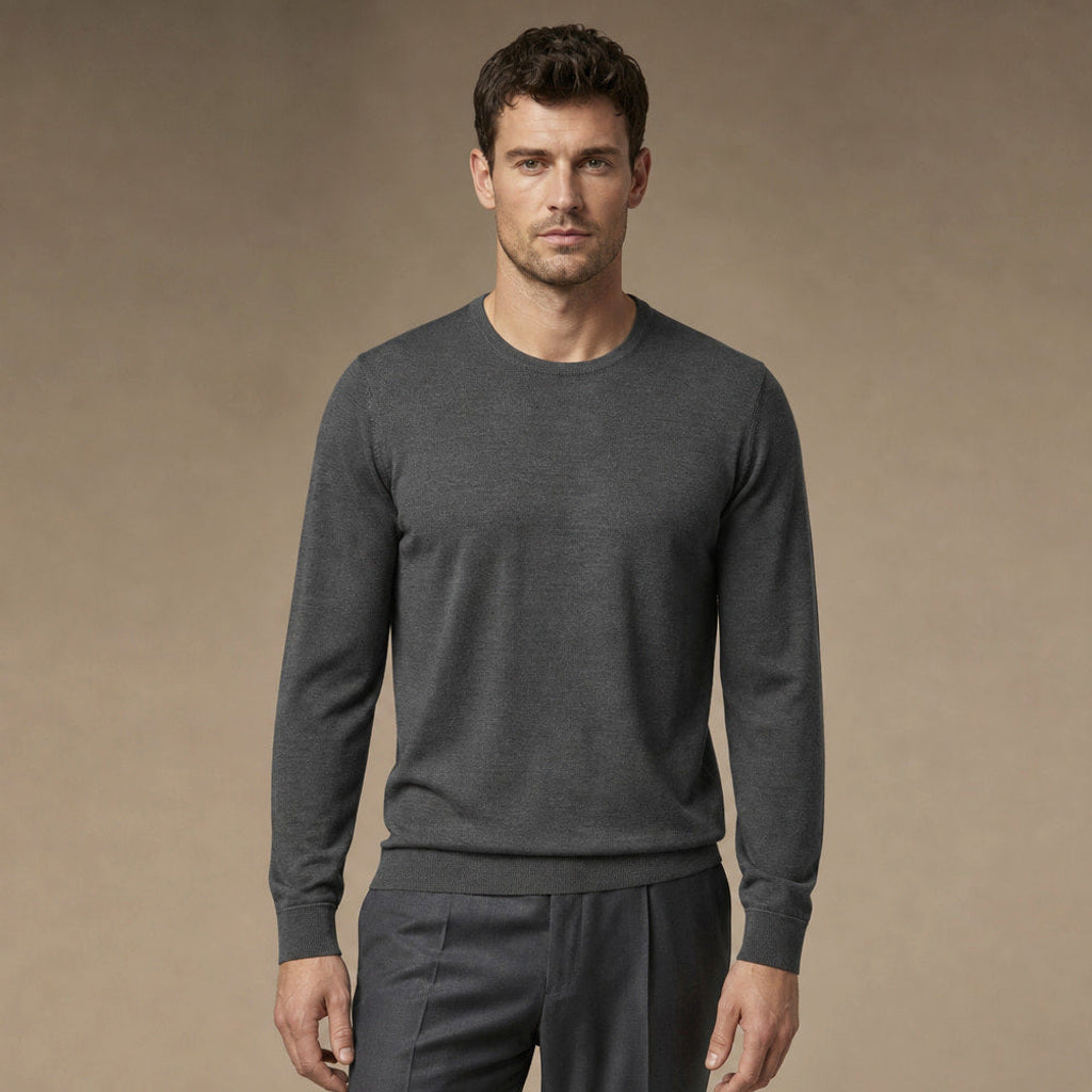 Xaver | Feinstrick-Pullover Rundhals in Graphitgrau – Premium Editorial