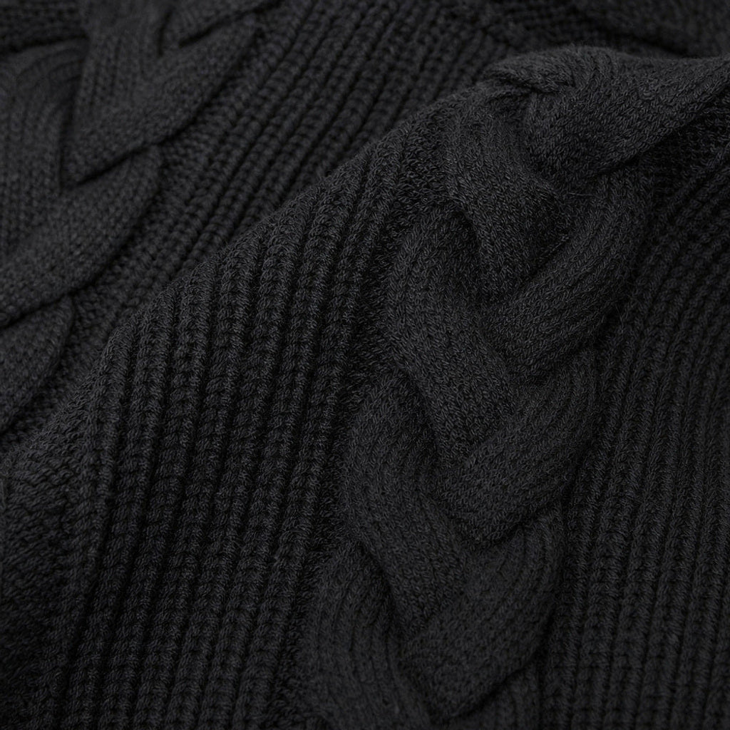 Zeno | Zopfstrickpullover mit Hemdkragen Schwarz – Stoff- und Detailaufnahme