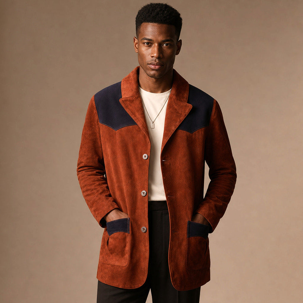 Rostbrauner Wildleder-Blazer mit Kontrastbesätzen an Schultern und Taschen