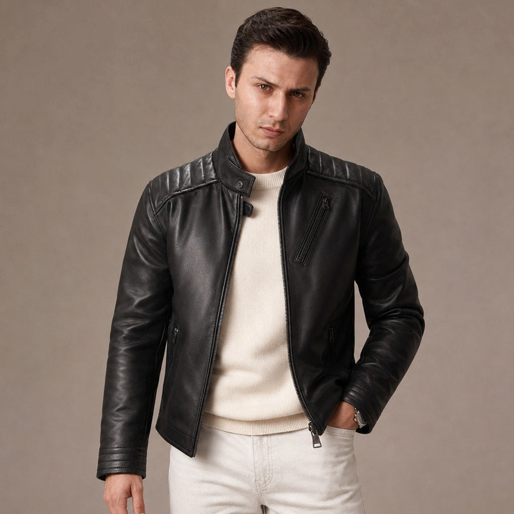 Schwarze Lederjacke im Bikerschnitt aus weichem Lammleder